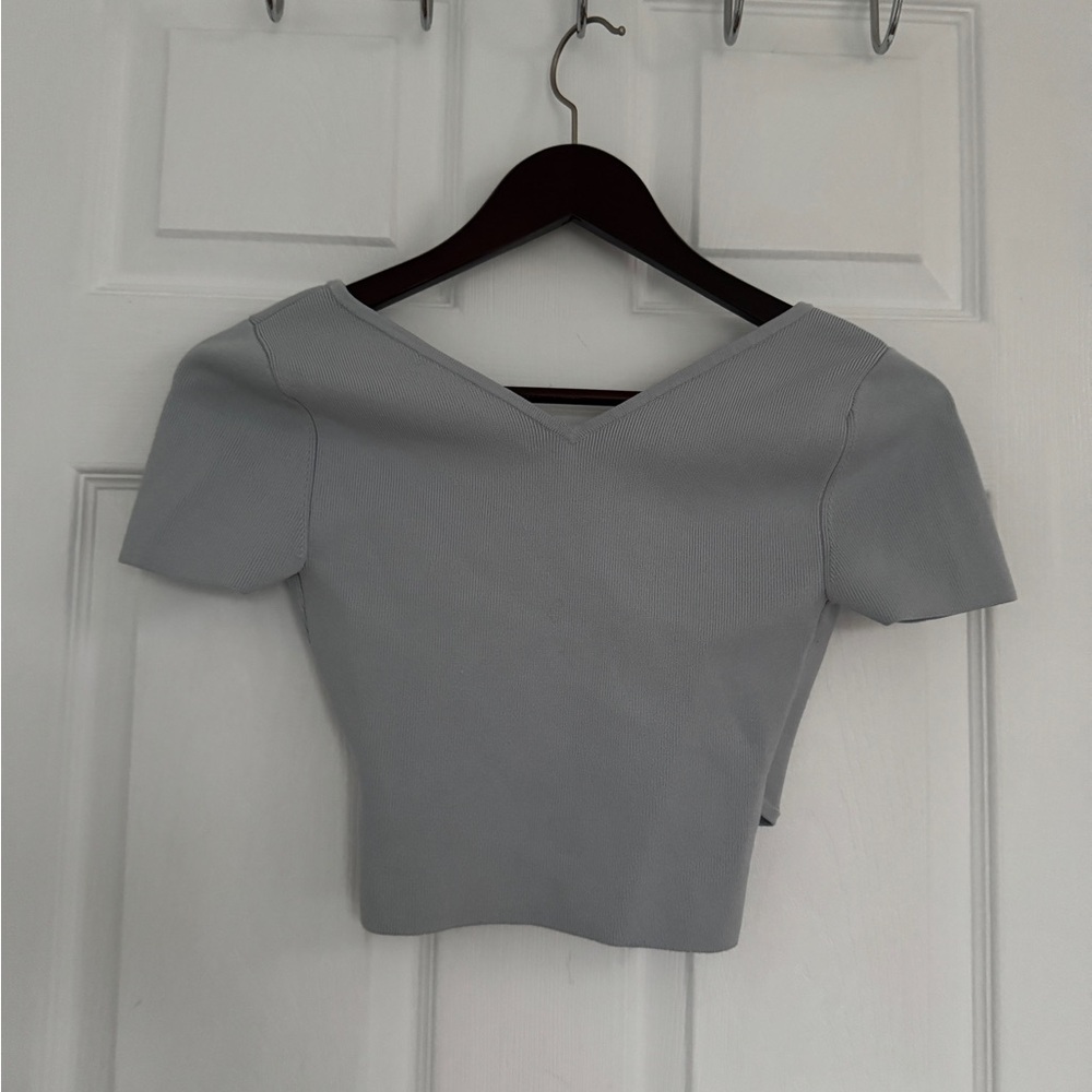 Babaton Aritzia Sculpt Knit Wrap Crop Top in Light Blue - Picture 2 of 2